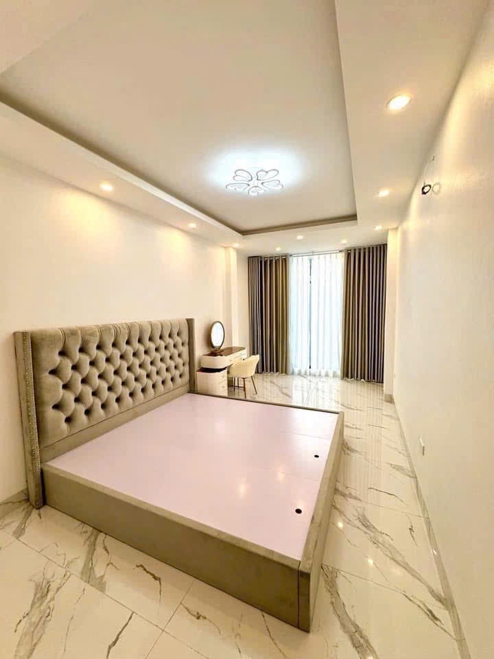 Bán nhà mặt phố Bùi huy Bích Hoàng Mai 40m2 kinh doanh đỉnh 12 t.ỷ - Ảnh 2